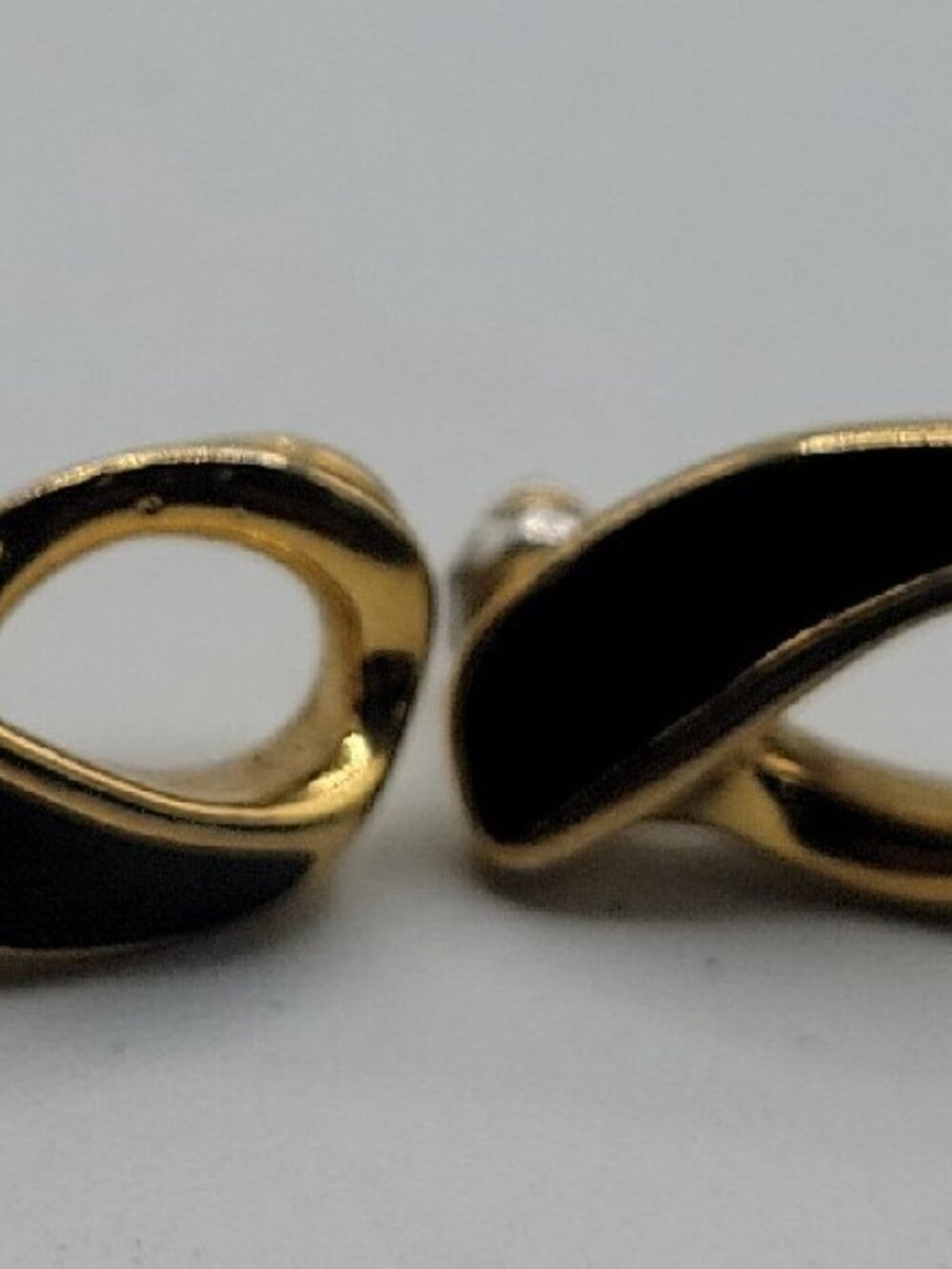 Vintage Trifari Post Earrings Swirl Earrings Gold Tone Black Enamel Pierced Ears - Picture 13 of 16